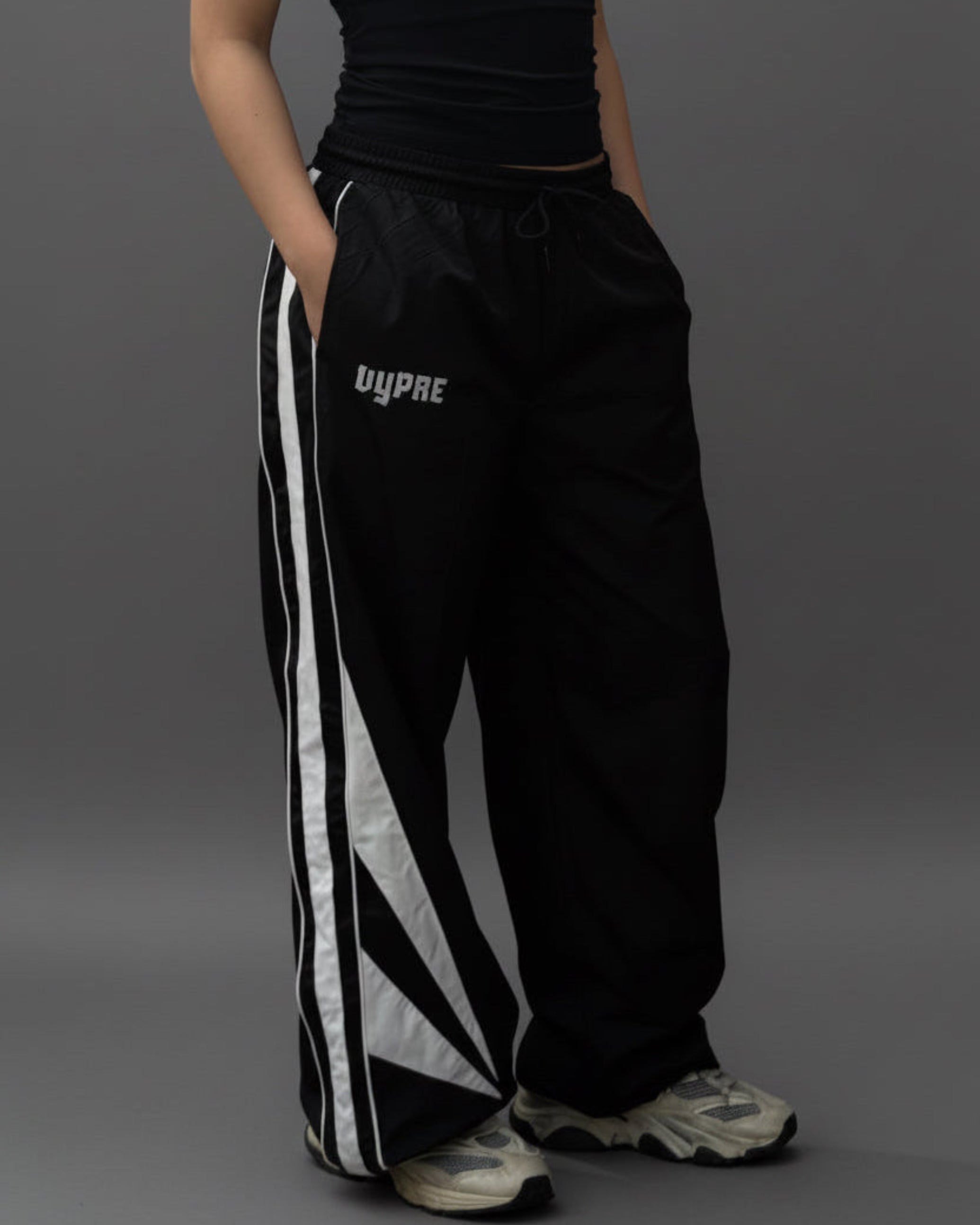Apex Wide-Leg Jogger